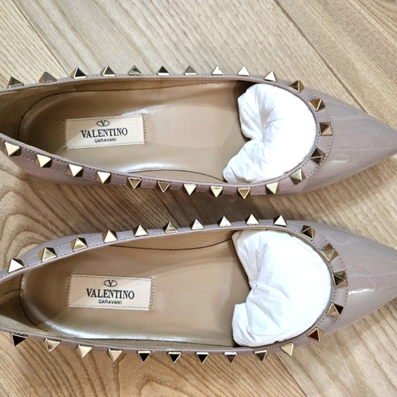 Valentino Garavani Rockstud Pointed Toe Ballerina Flat 5.5. Brand new. - Picture 8 of 15
